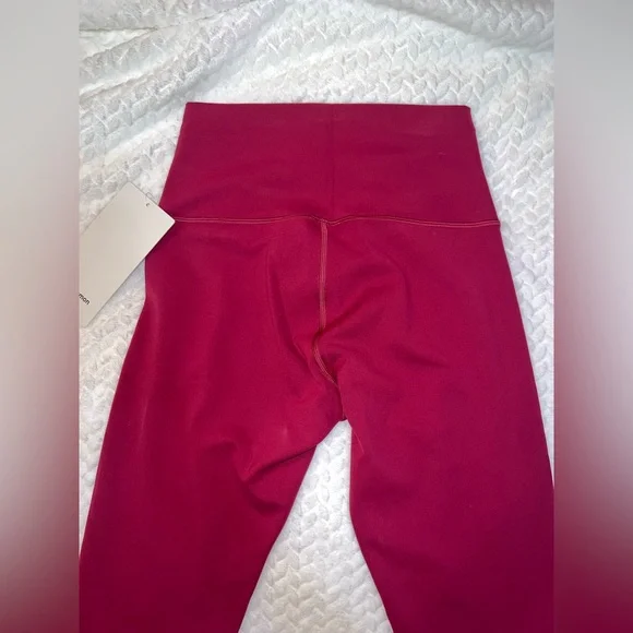 Lululemon Wunder Train HR Tight 25” | Size 6 | MGTS | NWT - Picture 3 of 8